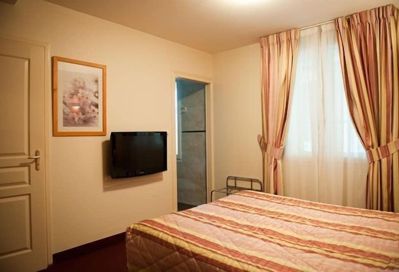 فندق Hôtel Les Platanes