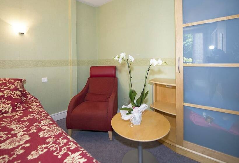 Отель Hôtel Restaurant Le Plaisance