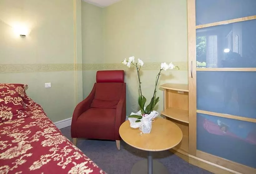 هتل Hôtel Restaurant Le Plaisance