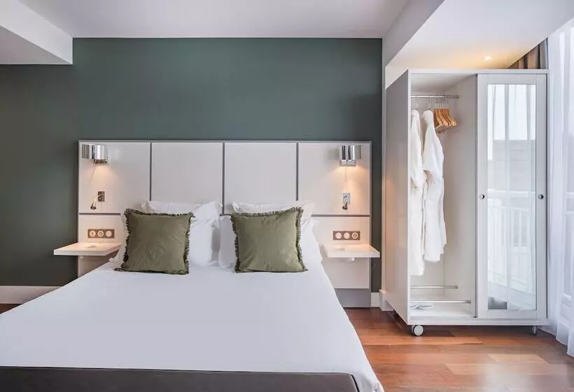 Отель Le Grand Large