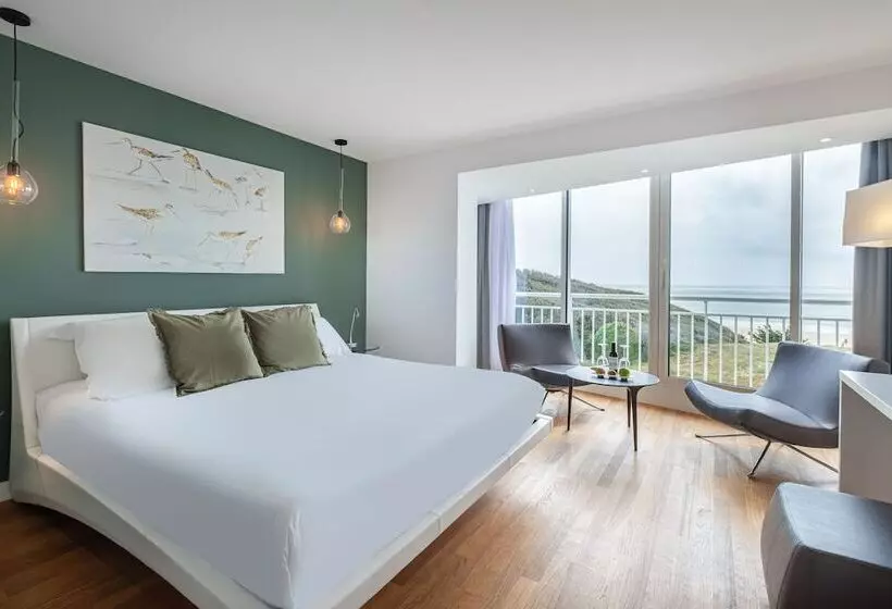 Отель Le Grand Large