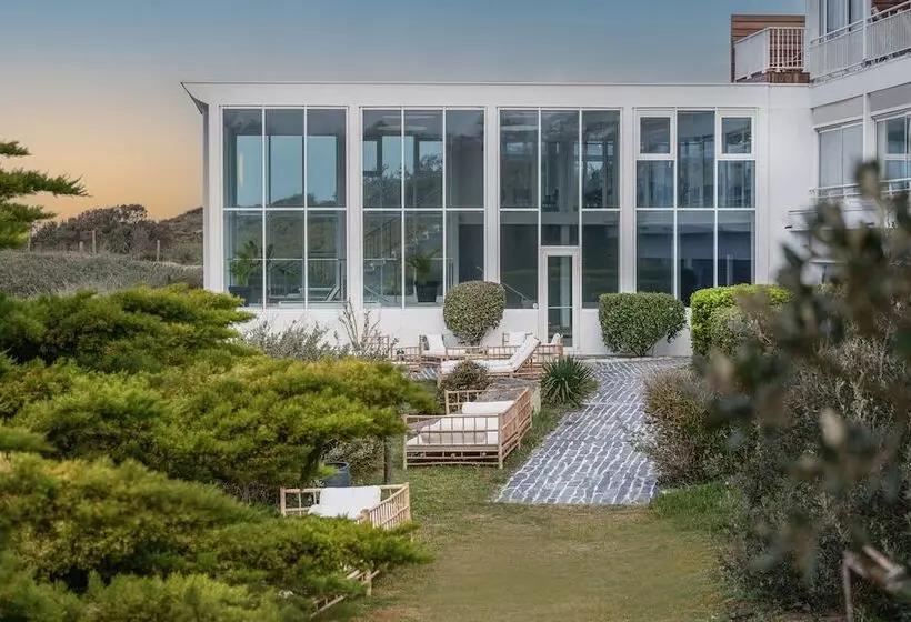 Отель Le Grand Large