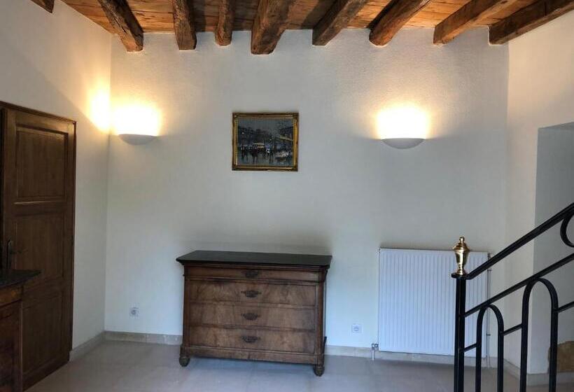 호텔 La Croix De Vernuche