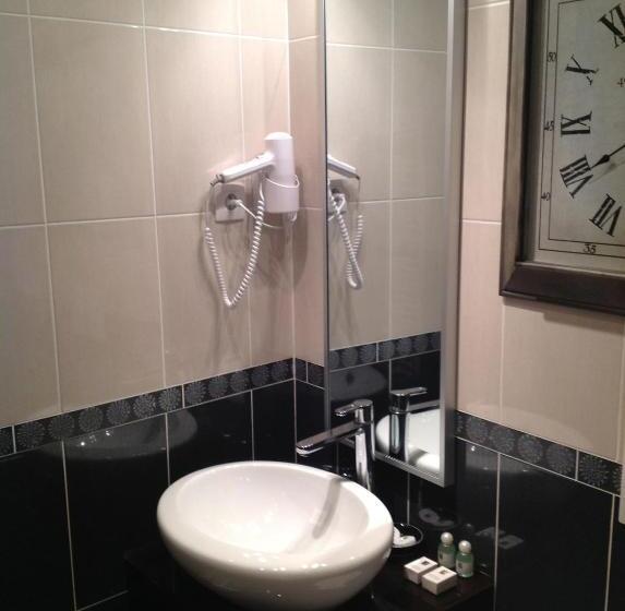 호텔 La Croix De Vernuche