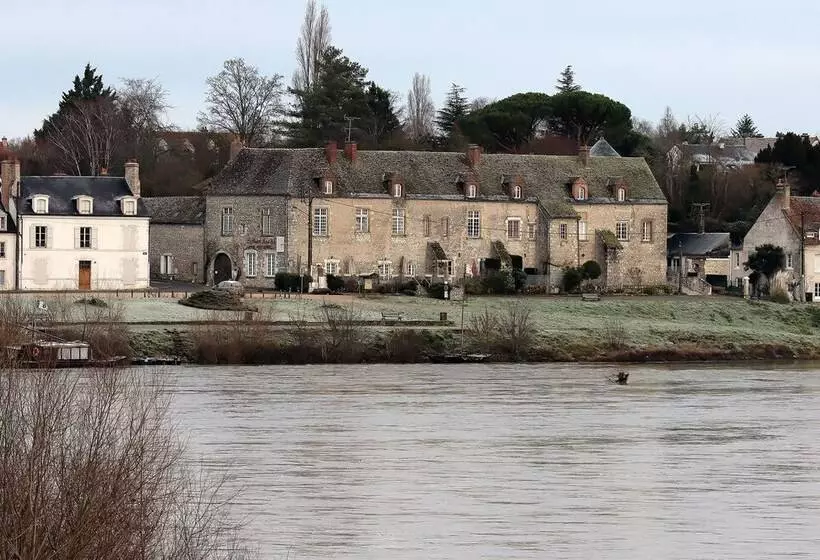 Hotel Logis Hôtel Le Relais Louis Xi