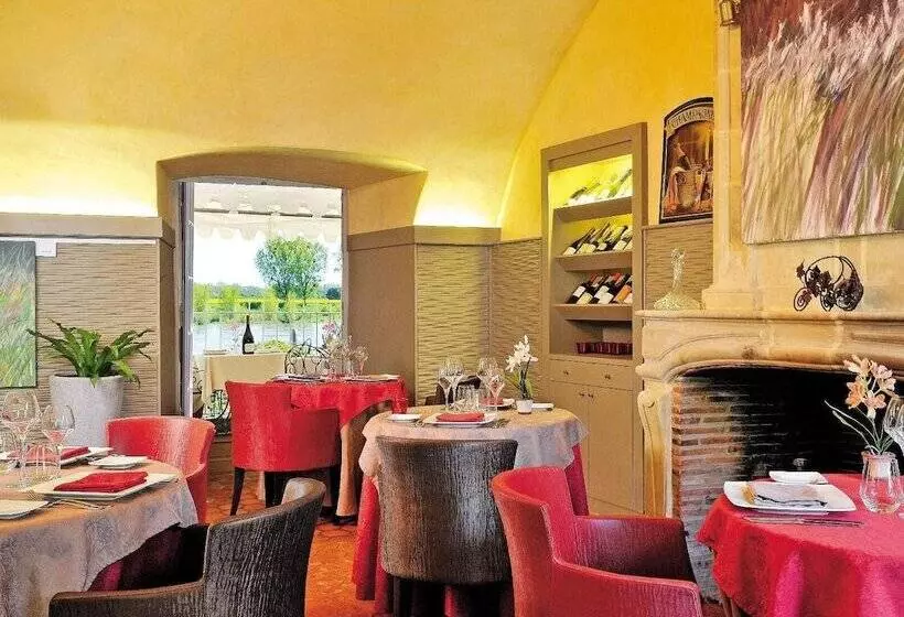 Hotel Logis Hôtel Le Relais Louis Xi