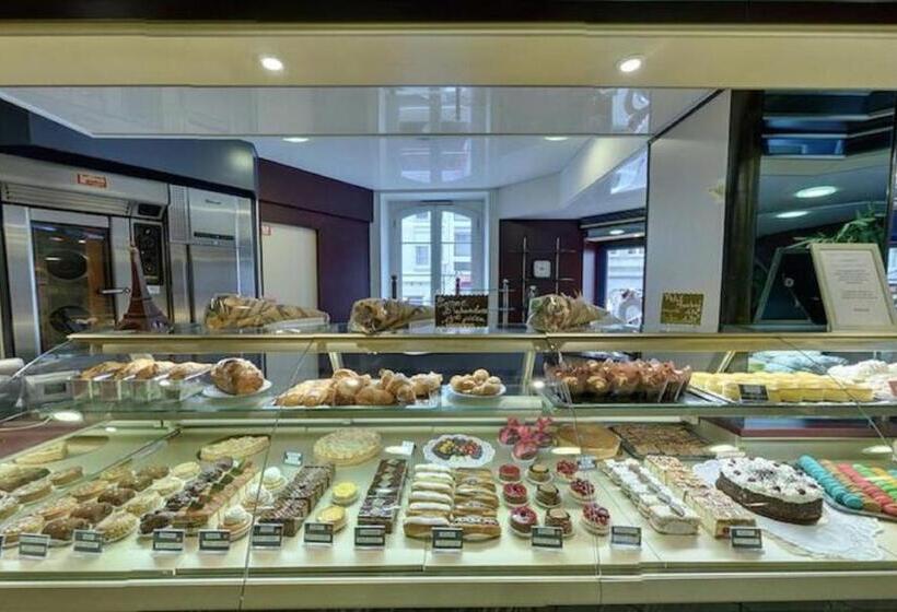 Logis Hotel De Paris