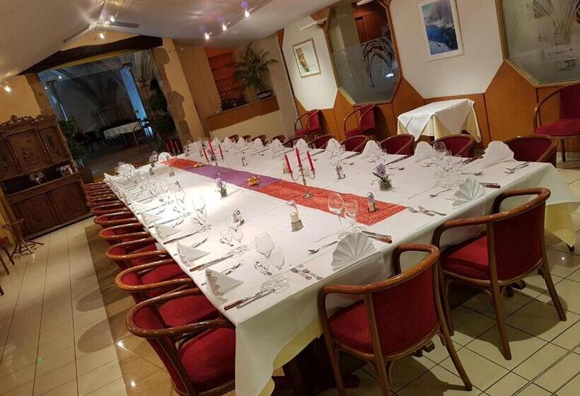 Logis Hotel De Paris