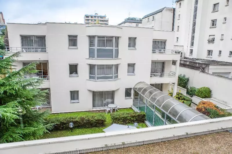 Otel Royal Regency Paris Vincennes