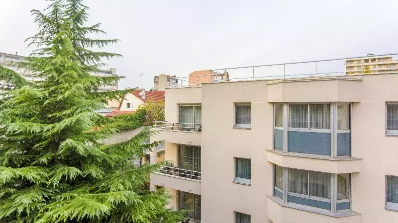 Otel Royal Regency Paris Vincennes