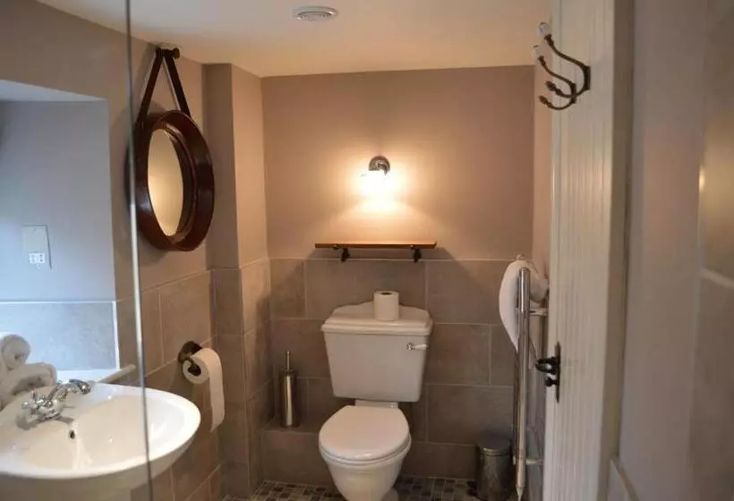 هتل The Golden Pheasant