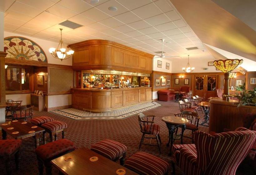 ホテル Three Counties