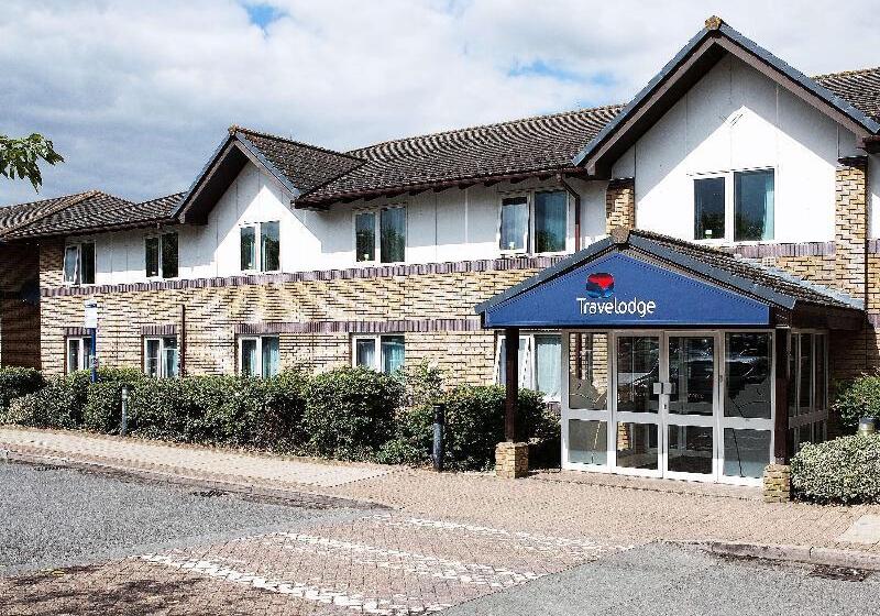 ホテル Travelodge Bicester Cherwell Valley M40