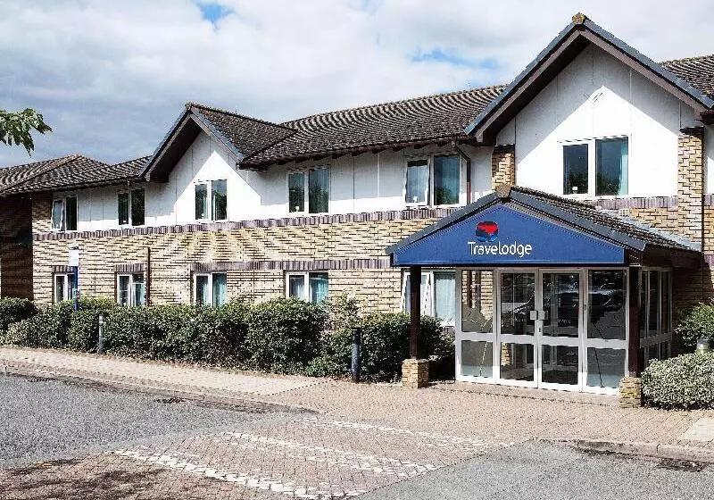 Отель Travelodge Bicester Cherwell Valley M40