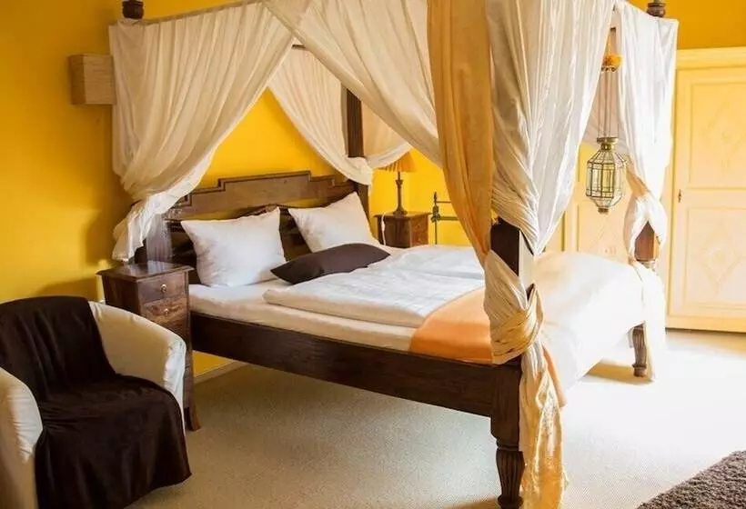 هتل Villa Zoe St Wendel