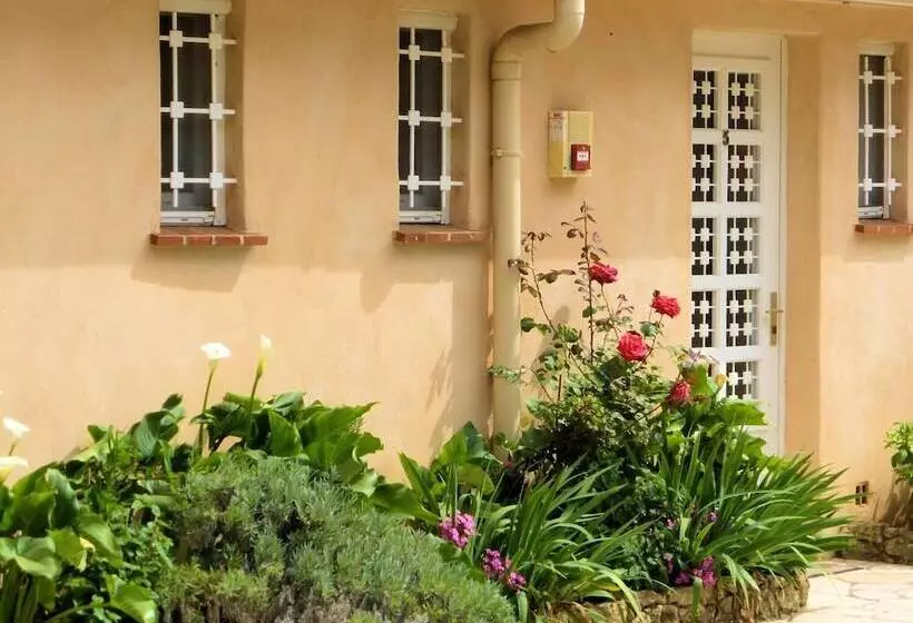 فندق على الطريق Hôtel Athéna