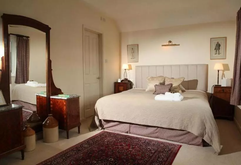 پانسیون Glade End Guest House