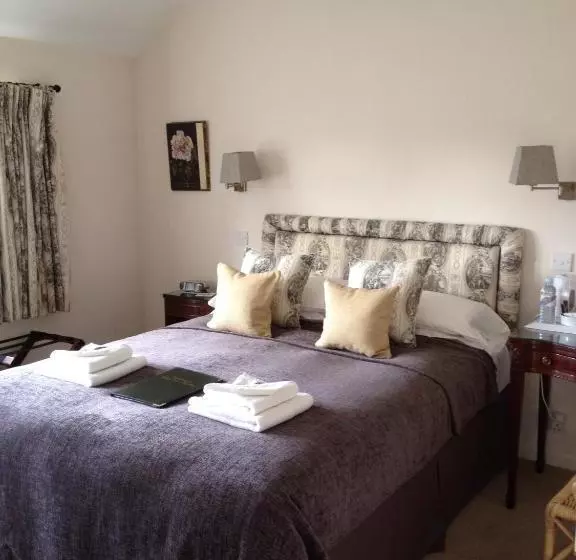 پانسیون Glade End Guest House