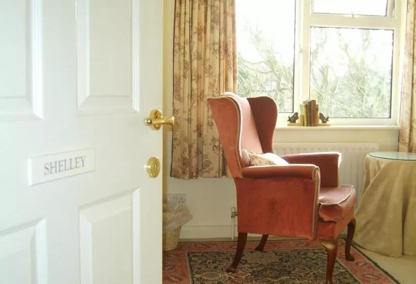 پانسیون Glade End Guest House