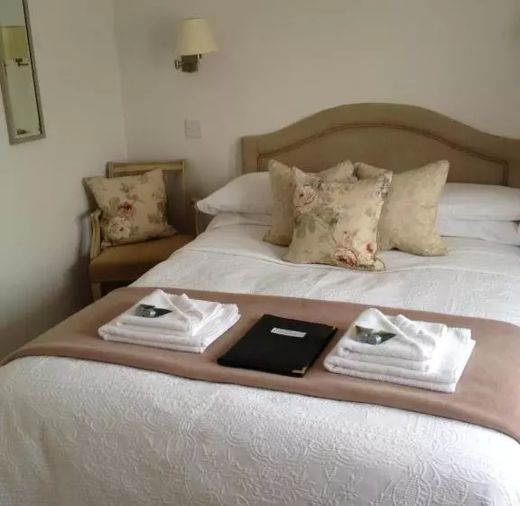 پانسیون Glade End Guest House