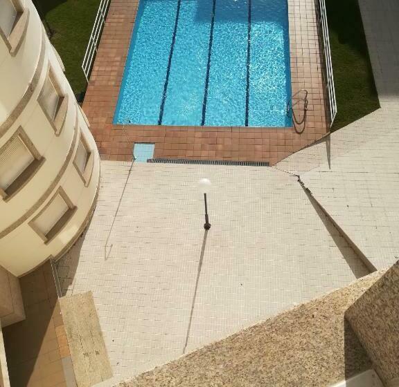 Apartamento En Edificio Nuevo Con Piscina, Con Vistas A La Ría Y Al Puerto, Perfil Familiar, No Se A