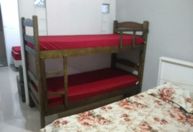 Apartamento Praia Grande Canto Do Forte, A 200 Metros Da Praia, A 2 Minutos A Pé Até A Praia