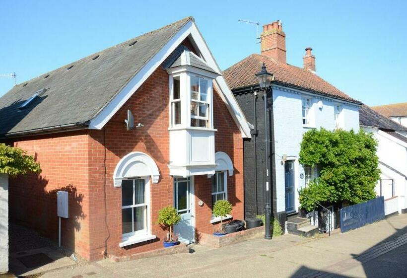The Red Brick House, Aldeburgh