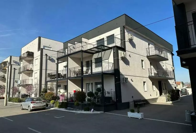 Apartment Aura