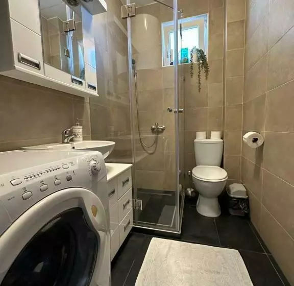 Apartment Aura