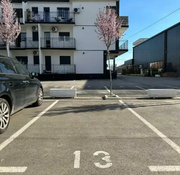 Apartment Aura