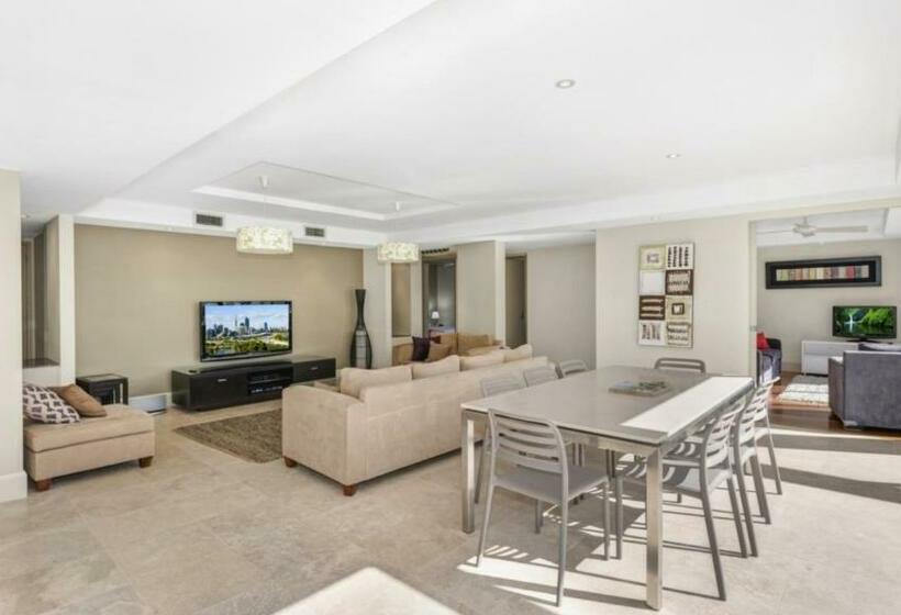 Edge Luxury Apartment   Close To Beach