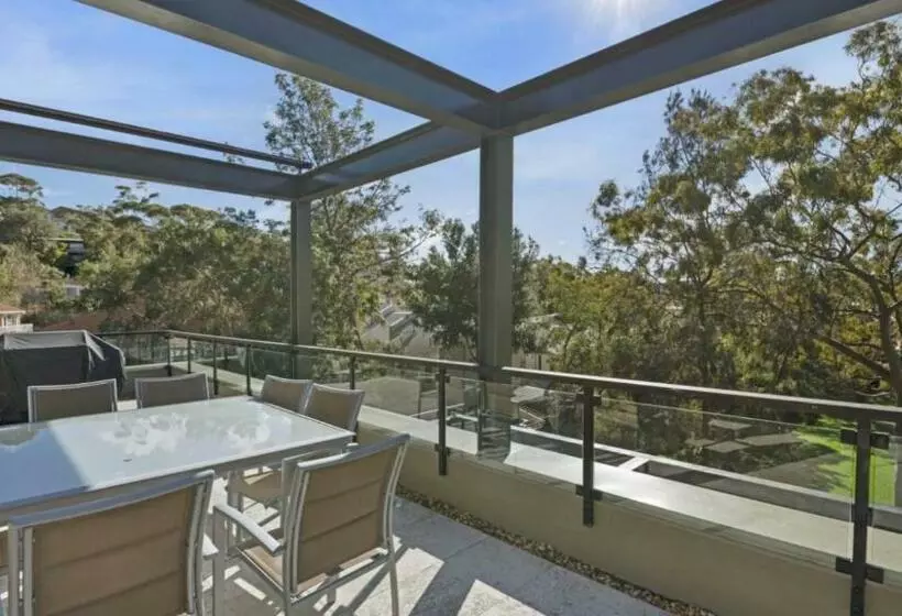 Edge Luxury Apartment   Close To Beach