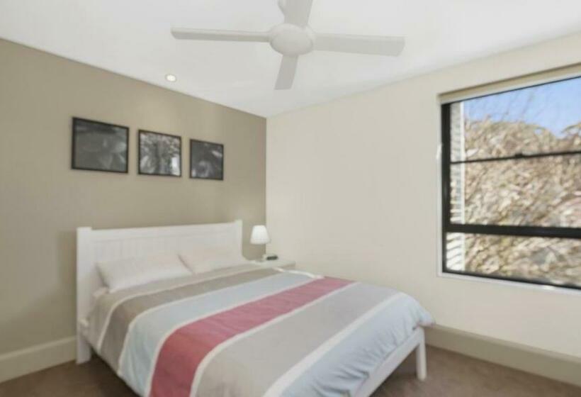 Edge Luxury Apartment   Close To Beach