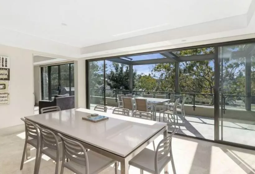 Edge Luxury Apartment   Close To Beach