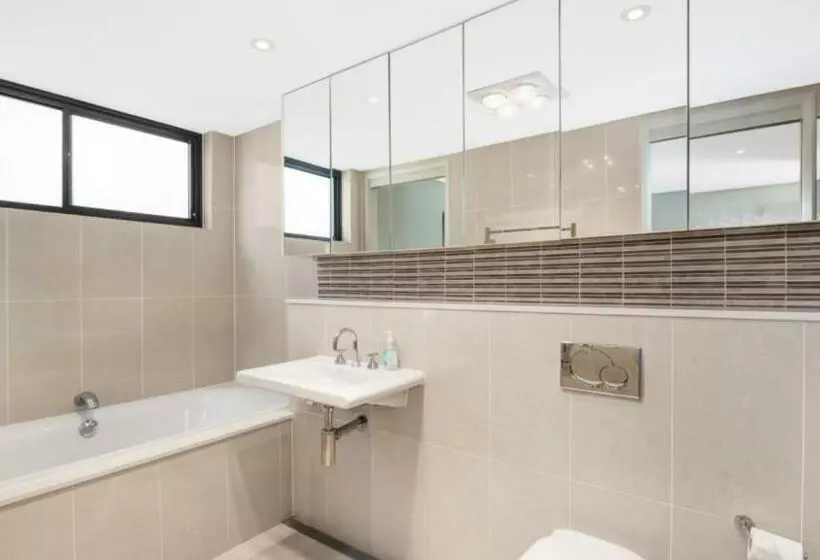 Edge Luxury Apartment   Close To Beach