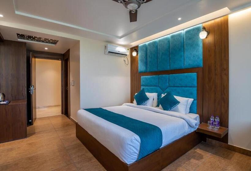 בית מלון כפרי Vivaan Regency