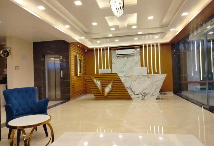 בית מלון כפרי Vivaan Regency