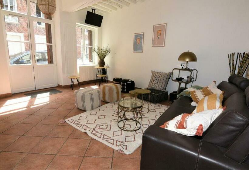 Les Falaises De L Estran