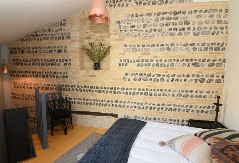 Les Falaises De L Estran