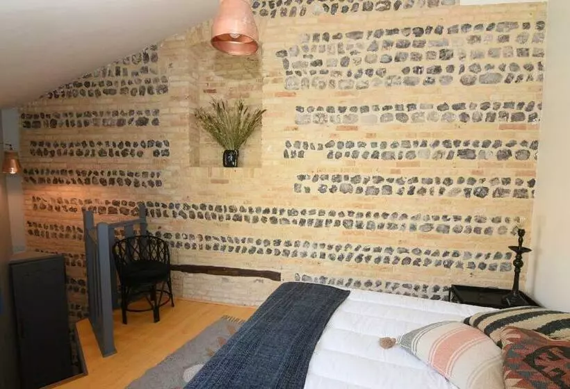 Les Falaises De L Estran