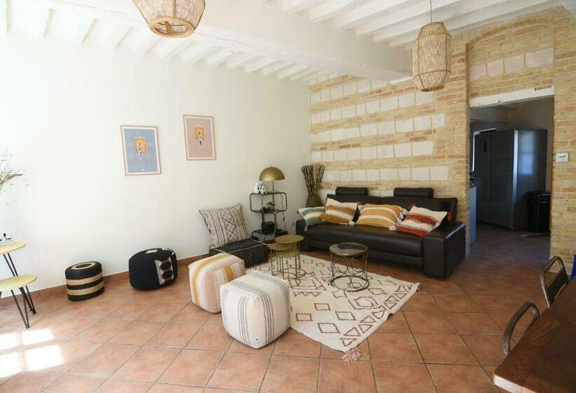 Les Falaises De L Estran