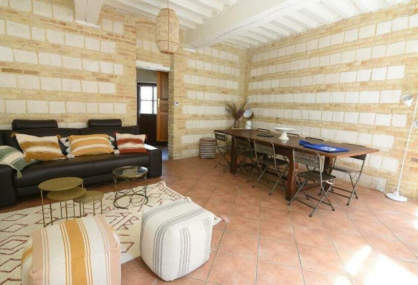 Les Falaises De L Estran