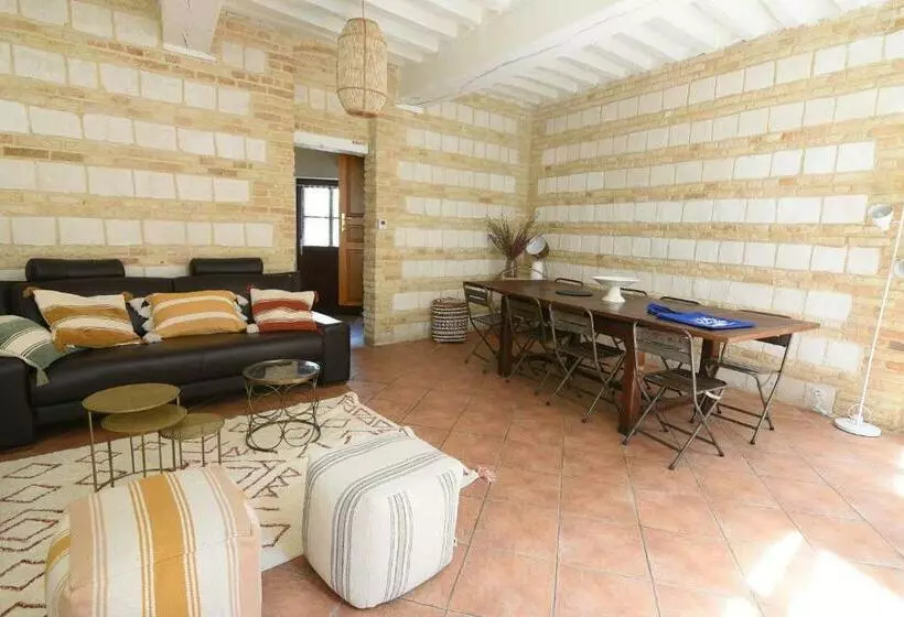 Les Falaises De L Estran