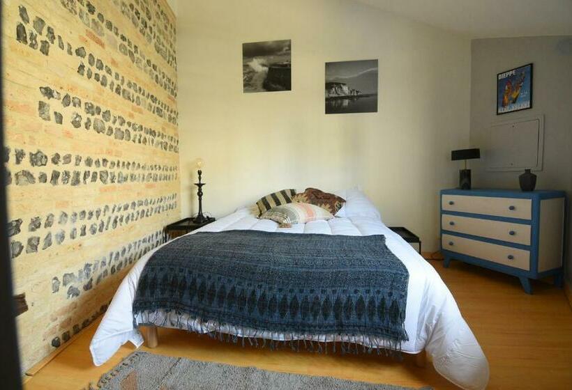 Les Falaises De L Estran