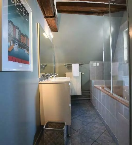 Les Falaises De L Estran