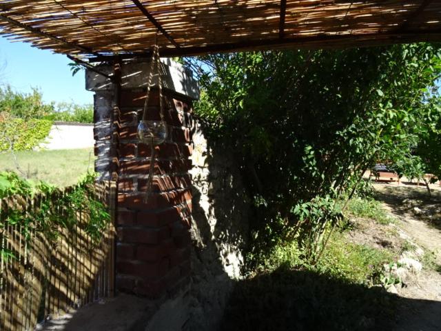 Maison Atypique Avec Jardin Au Pied Du Clos Luce