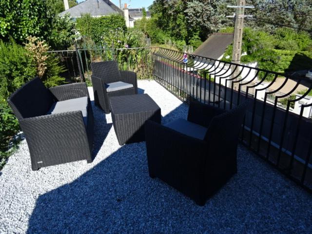 Maison Atypique Avec Jardin Au Pied Du Clos Luce