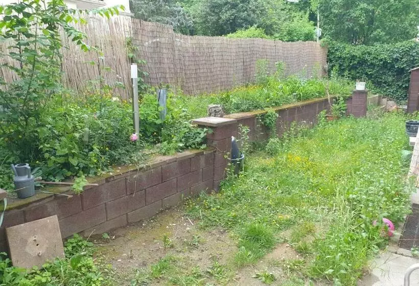 Sehr Grosse 5 Zimmer Wohnung Mit Garten Und Terasse