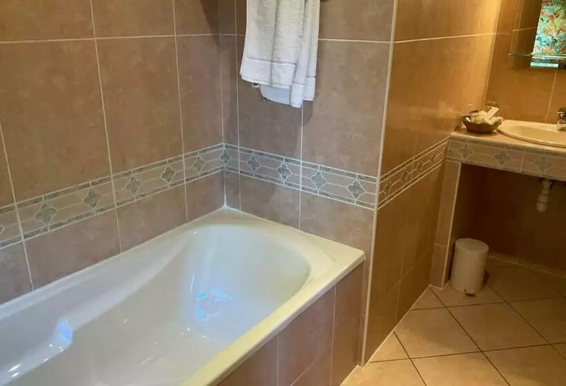 Aamiaismajoitus (B&B) A L Oree Du Bois