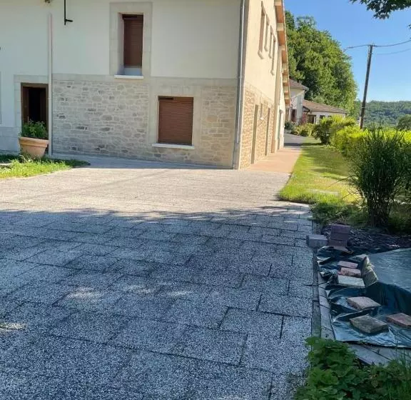 Aamiaismajoitus (B&B) A L Oree Du Bois